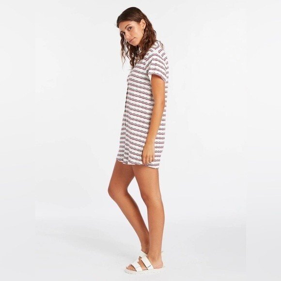 NWT VOLCOM COTTON COCO HO WOMEN'S ROMPER. SIZE MEDIUM - Picture 3 of 10